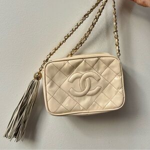 CHANEL 80's Vintage Camera Quilted Bag